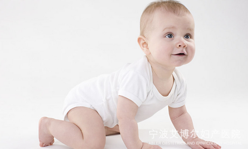 新生儿游泳